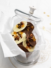 Mendiants chocolat aux fruits secs et fruits confits
Photo : © Daniel Mettoudi / CEDUS