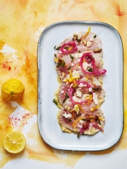 Mi-Cuit de Veau Façon Tonnato, Yuzu et Amandes Croquantes
Photo : ©  Amélie Roche / Veau de la Pentecôte