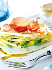 Millefeuille fraîcheur pommes vertes et Reblochon
Photo : © Image & associés Dijon