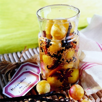 Bocal de Mirabelles de Lorraine aux graines de moutarde
Photo : © Christian Adam