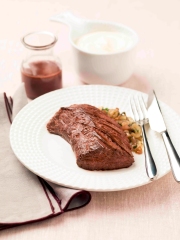 Onglet de boeuf sauce marchand de vin et purée de panais au lait de coco
Photo : © Charal