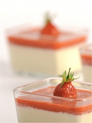 Panna cotta et coulis de fraise