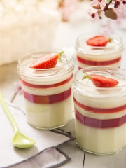 Panna cotta à la Gelée de Fraises
Photo : © Bonne Maman / Matthieu Langrand & Chloë Sommelet