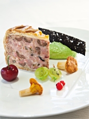Pâté en Croûte de Canard et Olives Noires Confites
Photo : © Ilan Waiche / CICAR