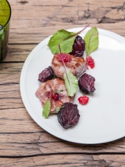 Recette Pavés d'Agneau Presto rôti au thym, boules de betteraves brûlées à la flamme