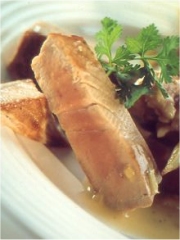 Pavé de thon aux coeurs d'artichaut, moelle de boeuf et jus à la bière
Photo : © Brasseurs de France