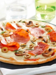 Recette Pizza bacon, mozzarella & romarin