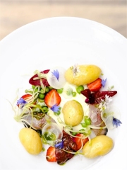 Pommes de terre de Noirmoutier en salade : Maquereau et Yaourt mentholé
Photo : © Alexandre Couillon