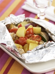 Pommes de terre primeurs et légumes en papillote
Photo : © Fousdepommesdeterre