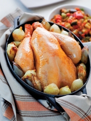 Poulet en cocotte aux échalotes et oignons grelots
Photo : © Ilan Waiche