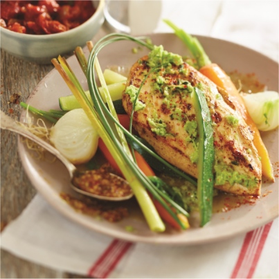 Poulet Jaune Fermier Label Rouge St Sever, Bouillon de Citronnelle aux Parfums d'Afrique
Photo : © Romain Reveau/ Valérie Vermeeren