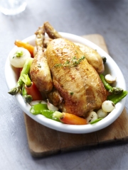 Poulet rôti, fraîcheur de légumes nouveaux
Photo : © Synalaf / B.Radvaner