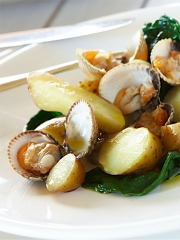 Ratte du Touquet aux coques et aux épinards