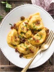 Raviolis à la Mozzarella Di Bufala et Jambon de Parme
Photo : © Davide di Prato