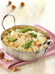Risotto express au Riz complet, Asperges et Noisettes
Photo : © Bjorg
