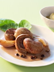 Rognons d'agneau à la crème de cassis et aux baies de genièvre
Photo : © INTERBEV / Laurent Rouvrais