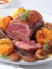 Rôti de Magrets au Foie Gras, Clémentines et Marrons Poêlés
Photo : © Ph. Asset / CIFOG