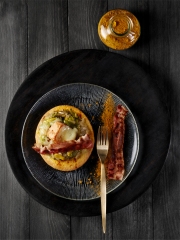 Sablé de Maroilles Fauquet à l'oignon et poireau crispies de poitrine de porc
Photo : © B.S.B Collections / Maroilles Fauquet