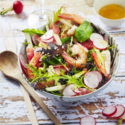 Salade de Crevettes aux Radis, Pamplemousse, Pomme, Jeunes Pousses et Coriandre
Photo : © Amélie Roche / Brasseurs de France