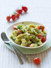 Salade de pâtes au Reblochon et au pesto
Photo : © Catherine Madani