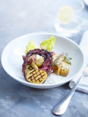 Salade de Pommes de Terre grillées aux algues, Poulpe Confit
Photo : © CNIPT / Bernard Radvaner