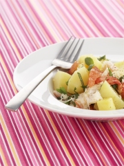 Salade de pommes de terre primeurs tièdes au crabe, ananas et pamplemousse
Photo : © Fousdepommesdeterre