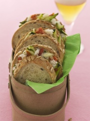 Petits sandwiches croustillants au crabe, crème fouettée à la Bière de Printemps