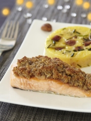 Pavé de saumon en croûte de noisettes, polenta aux châtaignes et aux herbes
Photo : © Marque Repère / Francesca Mantovani