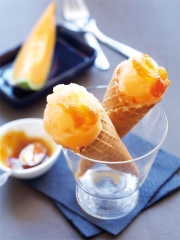 Sorbet Melon gingembre confit et son caramel de melon
Photo : © Amélie Roche / Stylisme : Alexia Janny