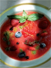 Recette Soupe de Fraises Mara des Bois au Basilic, Huile d'Olive et Vinaigre Balsamique