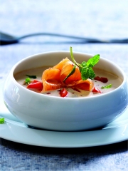 Recette Soupe froide de yaourt grec et saumon fumé