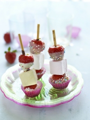 Sucettes de fraises au Chocolat Blanc
Photo : © JC Amiel / M Leteuré