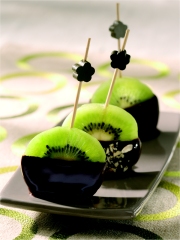 Sucettes de kiwi de l'Adour au chocolat
Photo : © C.Iwanon / C. Fourcade / Y. Leclerc
pour Qualité Landes