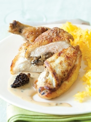 Suprêmes de poulet aux champignons et sauce aux morilles
Photo : © Ilan Waiche