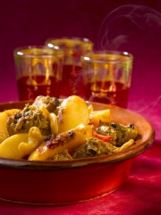 Tajine de veau aux pêches de nos Régions et aux noix de cajou