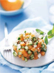 Tartare de melon charentais jaune, feta, concombre et menthe
Photo : © Amélie Roche - Styliste : Alexia Janny