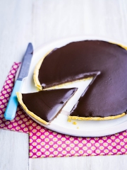 Tarte au Chocolat Poulain Carambar
Photo : © Poulain / Styl. : Lucie Dauchy
