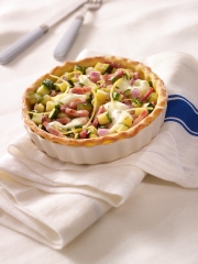 Tarte courgette, lardons, citron et romarin
Photo : © Herta