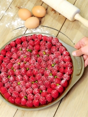 Tarte à la framboise et la pistache
Photo : © Pyrex