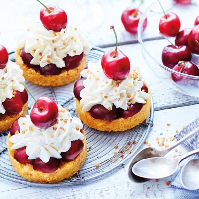 Tartelettes aux Cerises de nos Régions et Crème de Mascarpone
Photo : © AOP Cerise de France / Pierre Chivoret - stylisme : Alexia Janny