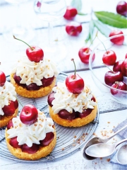 Tartelettes aux Cerises de nos Régions et Crème de Mascarpone
Photo : © AOP Cerise de France / Pierre Chivoret - stylisme : Alexia Janny