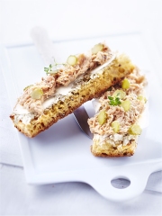 Tartines de pain aux céréales, radis noir et rillettes d'oie
Photo : © Bordeau Chesnel