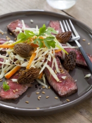Recette Tataki de bœuf, légumes croquants et morilles