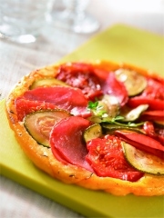 Recette Tatin de courgette et tomate au thym et bacon grillé