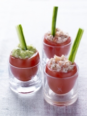 Tomates à la coque, mouillettes de concombre
Photo : © JC Amiel / M Leteuré