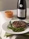 Tournedos et asperges vertes � la cr�me de poivrons rouges