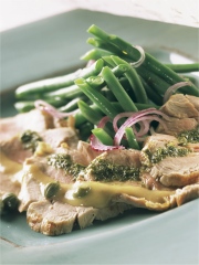 Veau de la Pentecôte froid, sauce au thon et basilic dit « Vitello Tonnato »
Photo : © Collective du Veau de la Pentecôte
