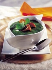 Velouté de mâche aux champignons
Photo : Christian Adam