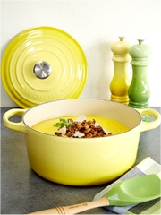 Velouté de carottes jaunes au foie gras et morilles
Photo : © Le Creuset