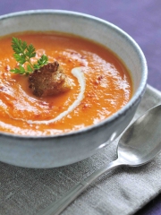 Velouté de carottes bio, lait d'amande et croûtons au cacao
Photo : © Marque Repère / Francesca Mantovani